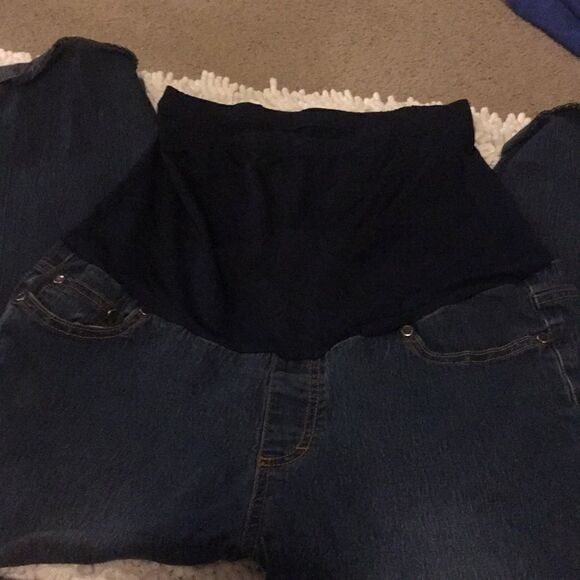 Oh Mamma Maternity Blue Capri Jeans - Picture 6 of 10